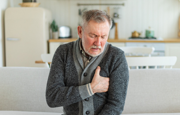 middle-aged-senior-man-suffering-from-chest-pain-Diagnosis-of-Microvascular-Disease
